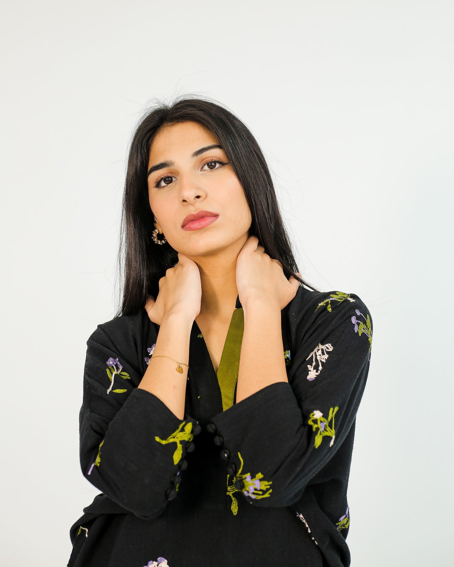 Noir Essence – Embroidered Cotton Kurta