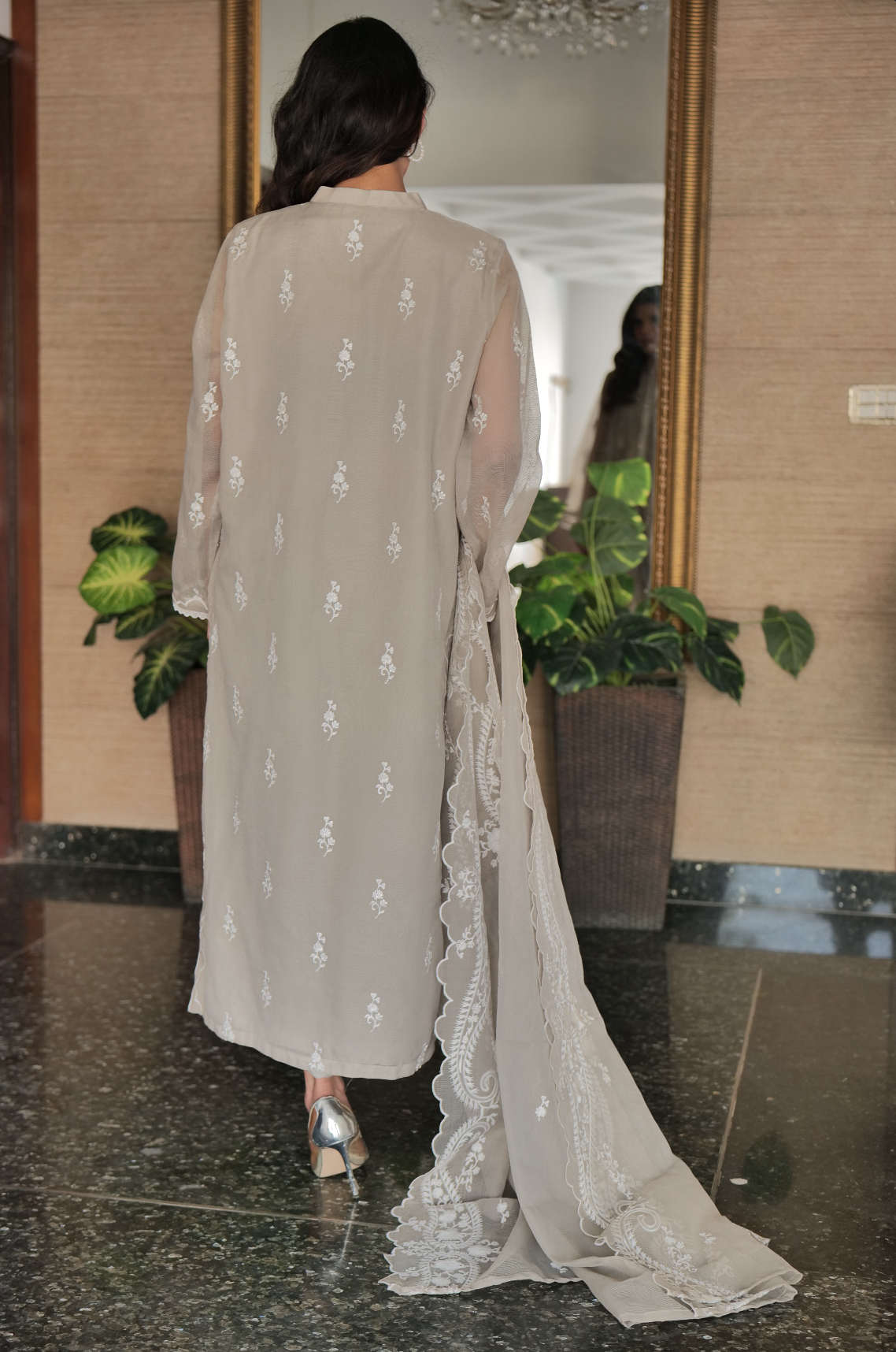 Hala Kurta